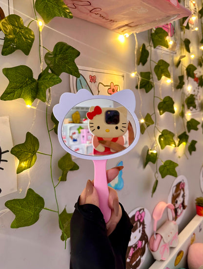 2-in-1 Hello Kitty hand mirror and comb set