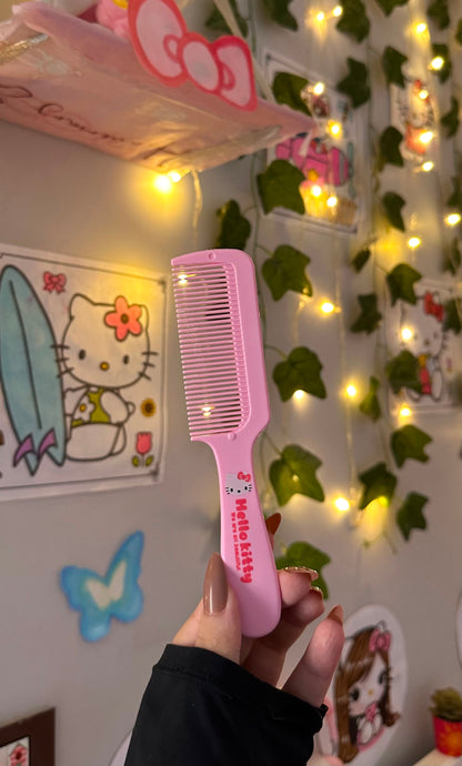 2-in-1 Hello Kitty hand mirror and comb set